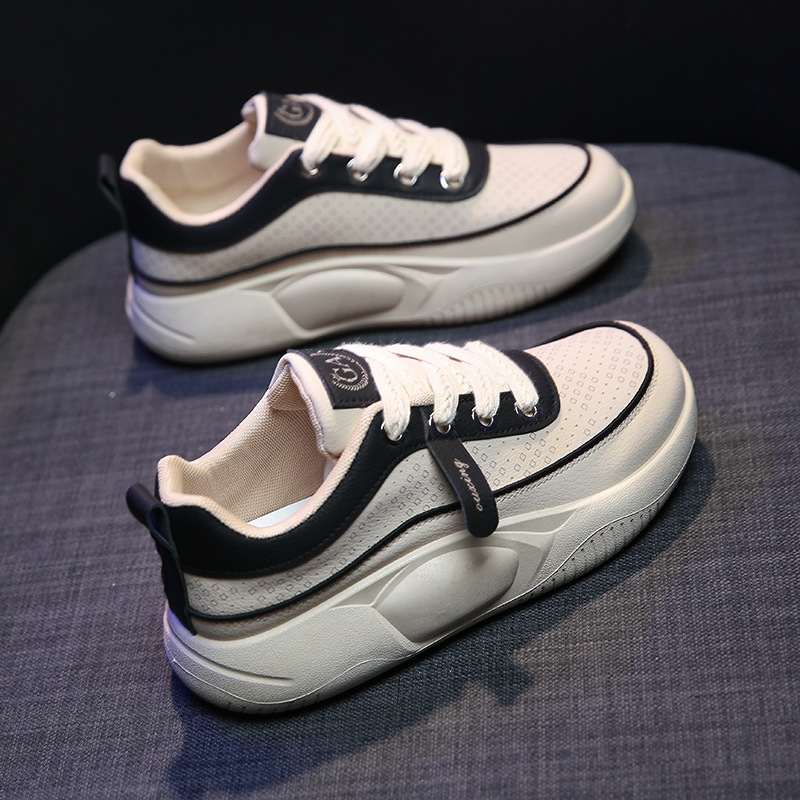Niedrig geschnittene, atmungsaktive, kleine weiße Schuhe für Damen im Herbst 2023, neue Internet-Promi-Brotschuhe mit großen Zehen, lässige Boardschuhe mit dicken Sohlen_voghion.com