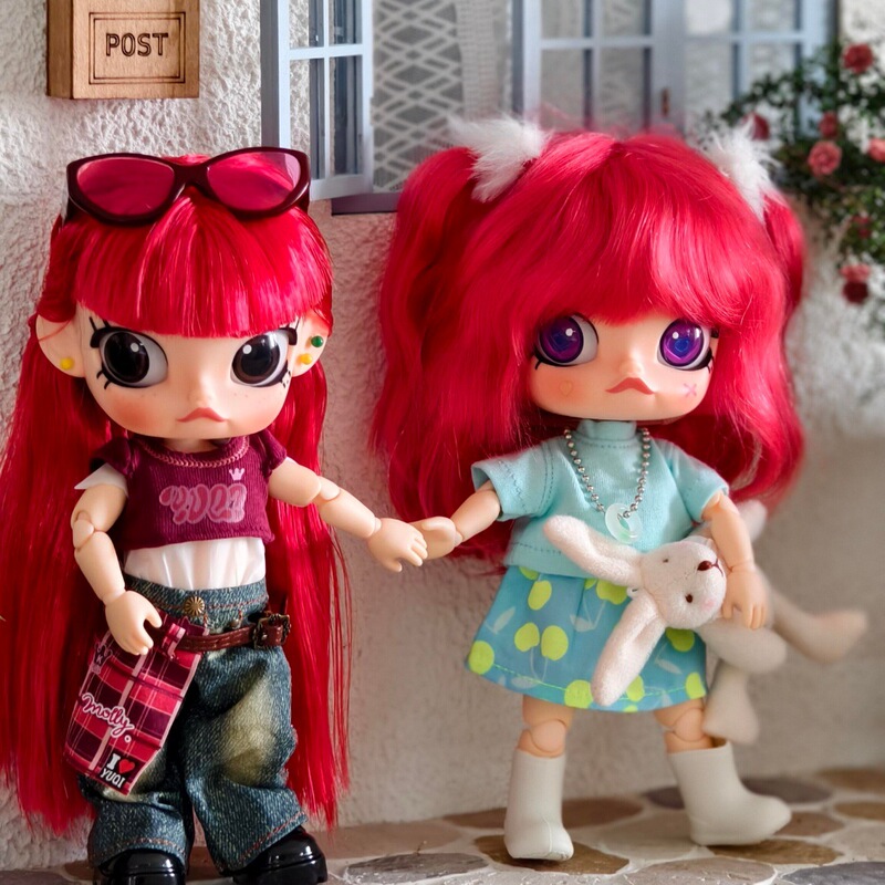 Pei Qin/Yu Qi's Same Style 8-Section Molly Wig, Bright Red Long Straight Hair, Can Be Trimmed and Styled Pei Qin/Yu Qi's Same Style 8-Section Molly Wig, Bright Red Long Straight Hair, Can Be Trimmed and Styled