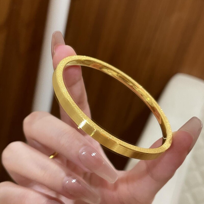 Brushed Gold-Plated Jewelry Nail Sand Chopstick Bracelet for Women, Faux Gold Bracelet, Niche Light Luxury High-End Wedding Accessory