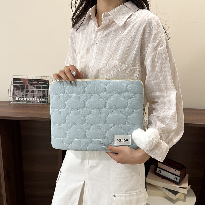 La versión coreana de nicho de moda simple bolsa de almacenamiento para mujeres 2026 verano nuevo lindo y fresco bolso de tableta de color caramelo