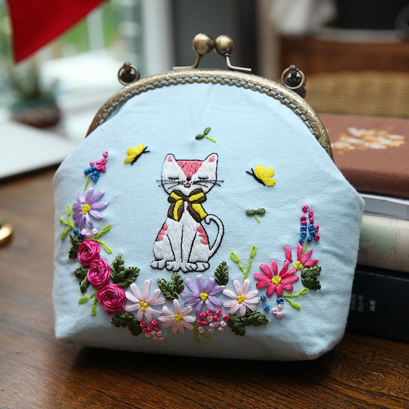 Nueva boca Bolsa de Oro bordado europeo bolsa de material bordado hecho a mano bordado DIY cinta bordado Lu bordado hecho a mano crossbody bolsa de tela