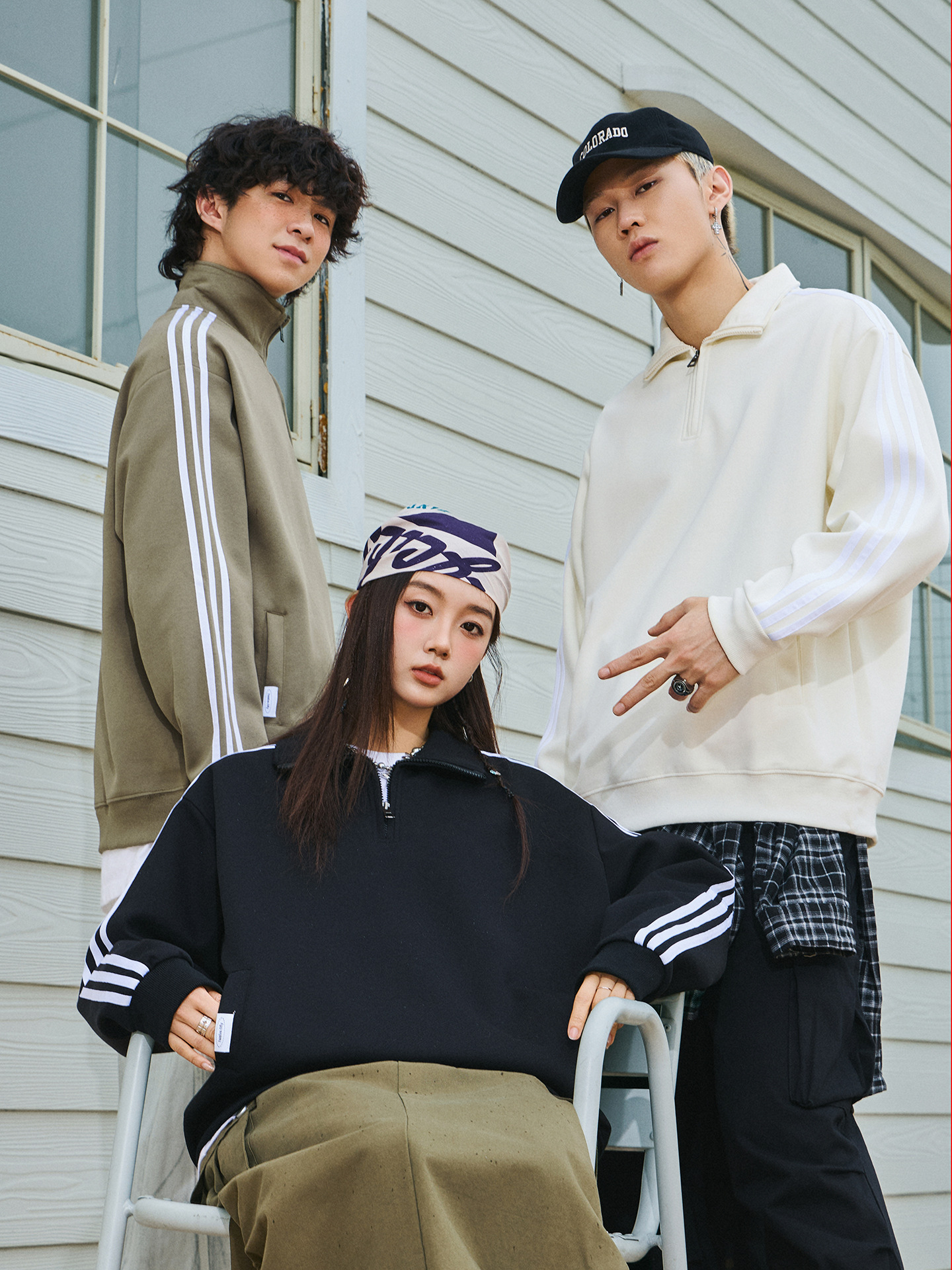 Sweatshirt