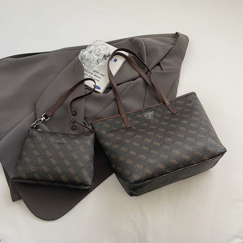 Bolso de dos piezas 2024 nuevo bolso de hombro de cercanías con estampado retro Tendencia bolso de alta capacidad Bolsos transfronterizos