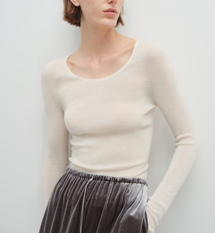 揚子120S極細ウール雲柔感シームレス一体多襟タイプのニット上着の女性