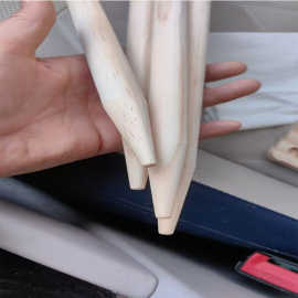 厂家批发实木白蜡木橡胶木荷木松木棒尖头打孔木圆棍圆柱长条