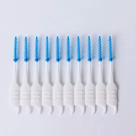 牙签、牙线;塑料盒;一次性牙刷