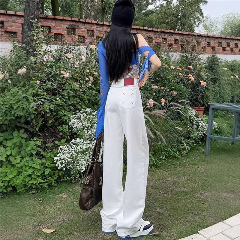 2025 Margiela Embroidered Pocket White Wide-Leg Jeans for Women Autumn and Winter New High-Waisted Narrow Straight Pants