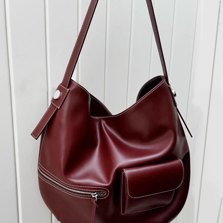 Women's Red Soft Leather Tote Bag 2025 New Arrival Large Capacity Vintage Commuter Handbag Shoulder Underarm Hobo Bag - Thumbnail 3
