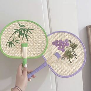 Embroidered antique round fan hand-woven cattail leaf fan portable Chinese clothing Internet-popular Chinese fan Zixia mosquito repellent portable