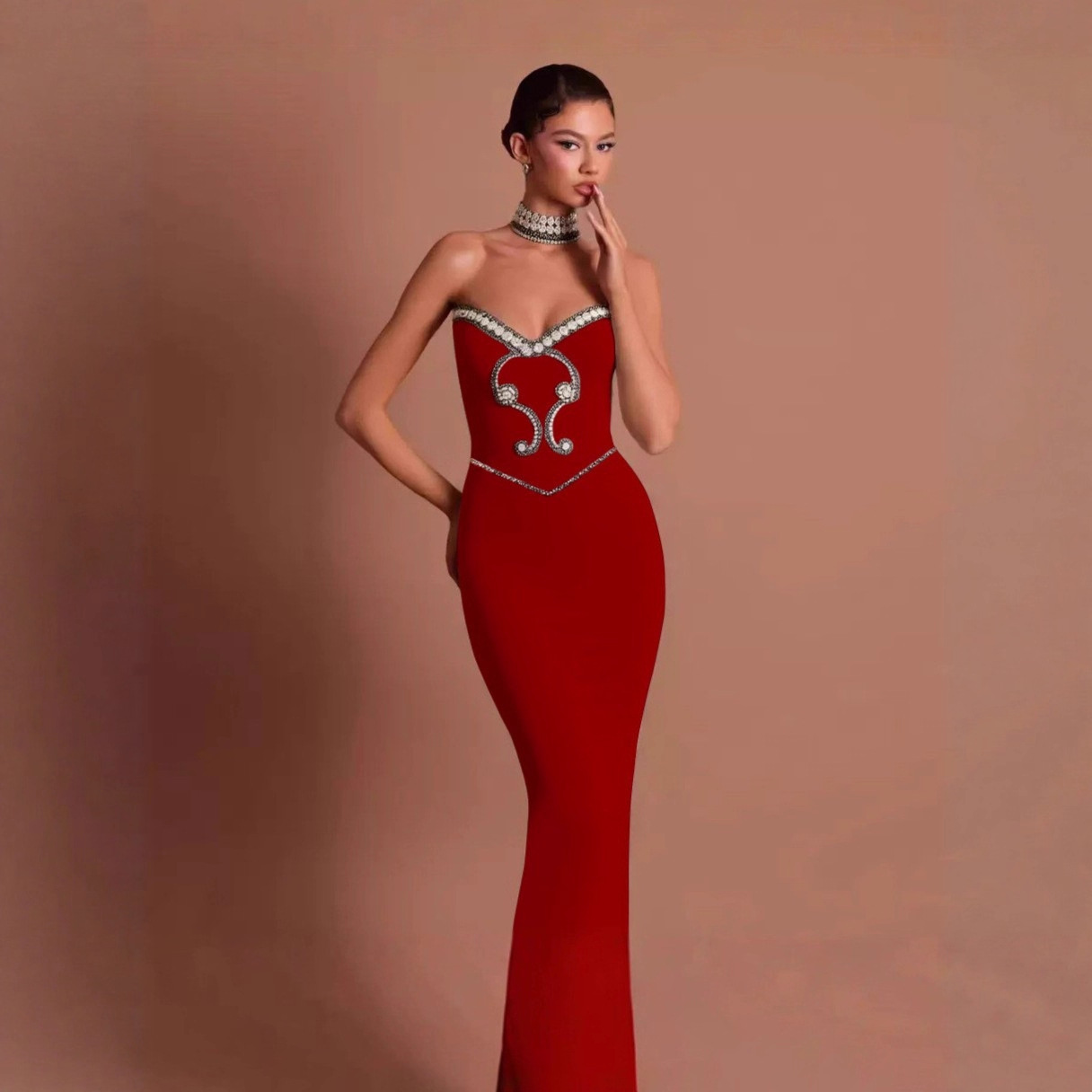 Elegant Rhinestone Strapless Dress for Women, Suitable for Annual Parties, Banquets, and Vacations