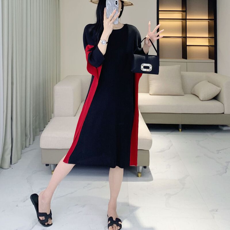 High-end retro contrast color flesh-covered thin dress women's 2025 spring new fashion age-reducing temperament long skirt