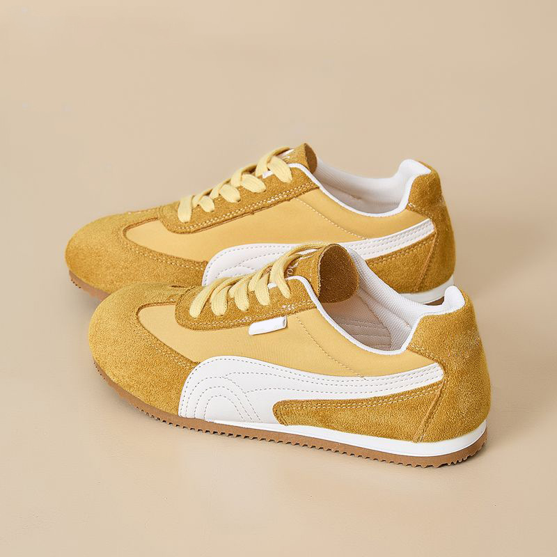 Popular Korean Style Fashionable and Versatile Moral Training Shoes Soft Sole Comfortable Non-Slip Flat White Sneakers Sports Shoes Wholesale Women's Shoes