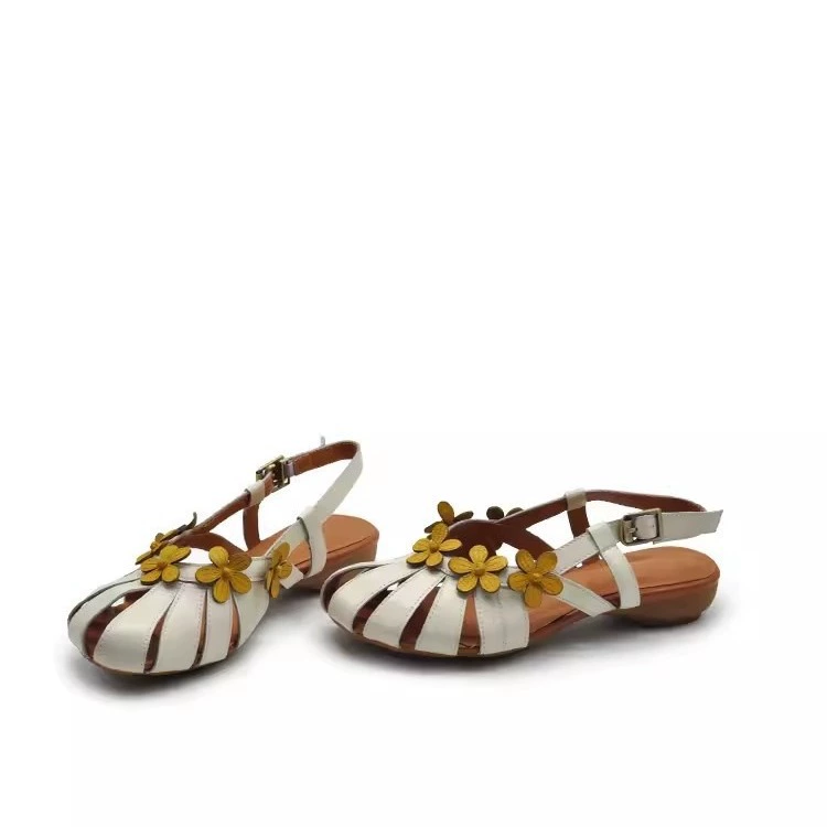 Оригинальные цветы в римском стиле с полыми головами сандалии женские 2024 новые туфли на низком каблуке