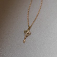 925纯银镀14k金 法式精致宫廷感钥匙吊坠 精致小巧微镶 唯美气质