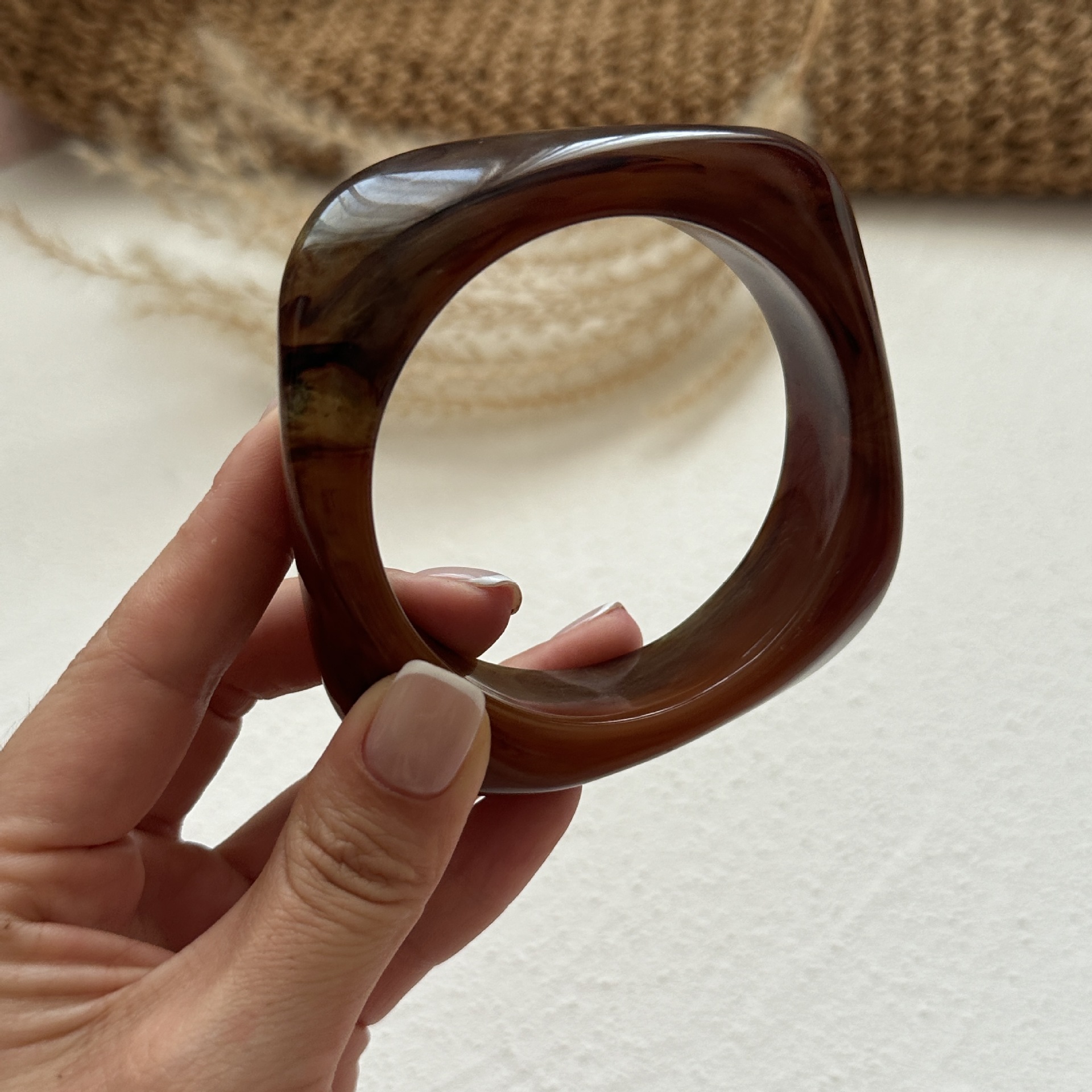 65g Weight Bangle Classification Alloy Chain Material 1 Piece Quantity Casual, Daily Occasion Alloy Material Solid Color Pattern Women's Gender Plating Design Elegant, Vintage Style Style Coffee, Gold Color Elegant Vintage Style Solid Color Alloy Wholesale Bangles 9