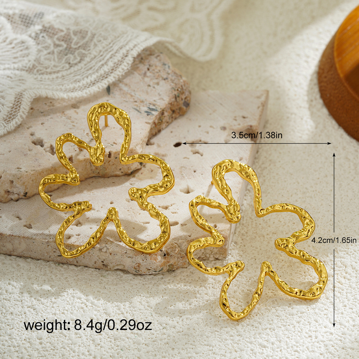 Zinc alloy Material 1 Pair Vintage Style Sun Heart Shape Flower Plating Zinc Alloy 18K Gold Plated Ear Studs
