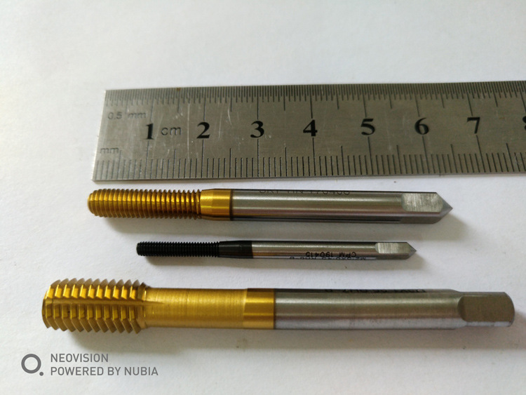 3/8-24,32挤压丝攻-粉末高速钢代替进口超长寿命