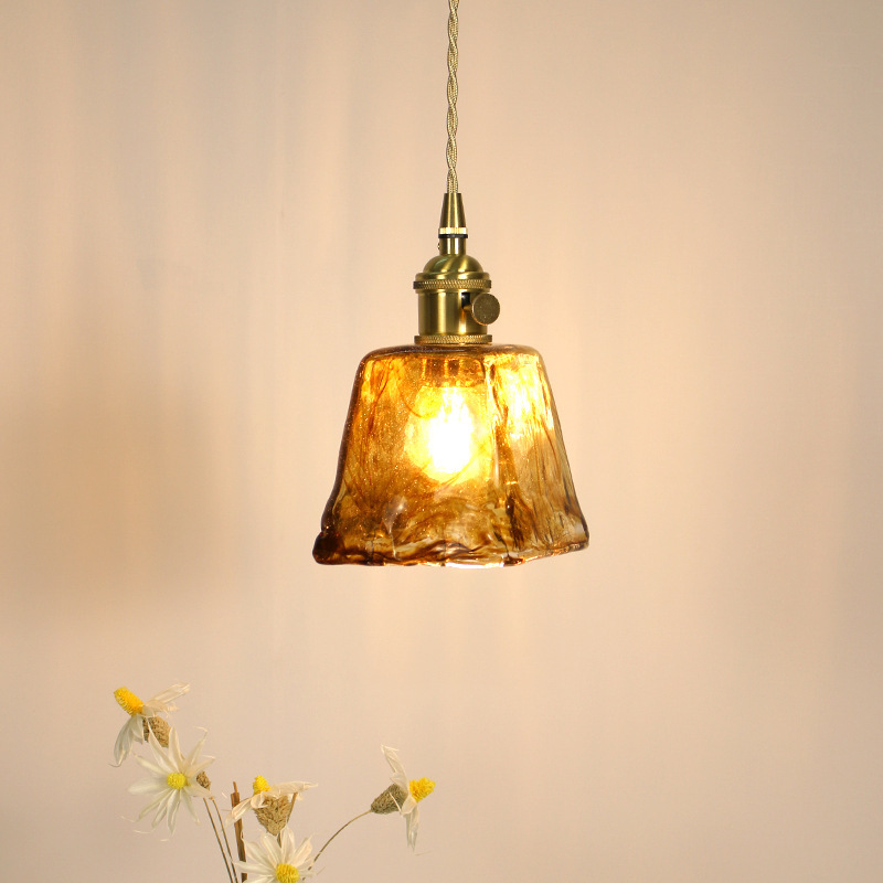 Lámpara de vidrio de ámbar retrógrado de latón nostálgico estilo tranquilo dormitorio dormitorio comedor bar portail candelabro