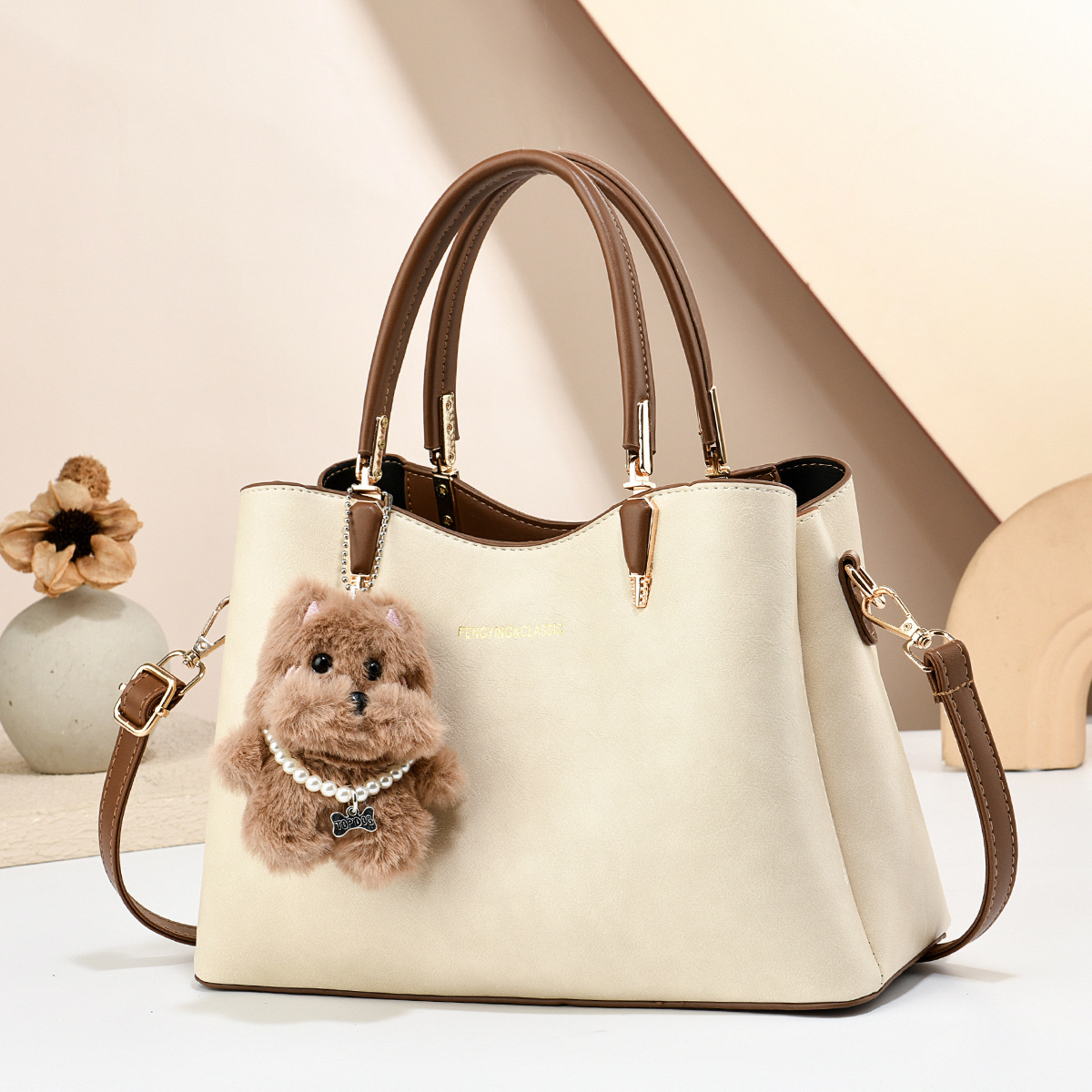 Bolso de mano de gran capacidad 2025 nueva moda mochila casual muñeca de dibujos animados colgante mochila bolsas transfronterizas