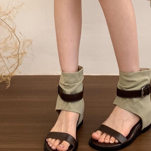 Botas altas y frescas para mujeres 2026 nuevas botas en línea retro bajas y cómodas para aumentar la altura y el verano