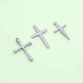 欧美复古设计不锈钢油压十字架系列 项链吊坠diy饰品配件大量现货
