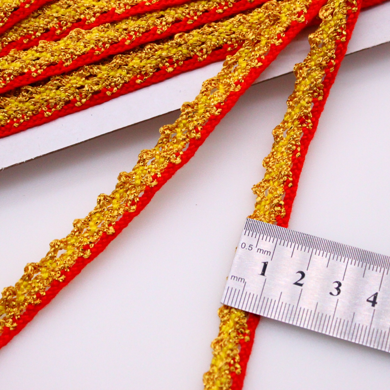 Nuevos accesorios de encaje con borde ondulado de Phnom Penh, cortinas de estilo europeo, decoración de textiles para el hogar, accesorios de decoración de encaje