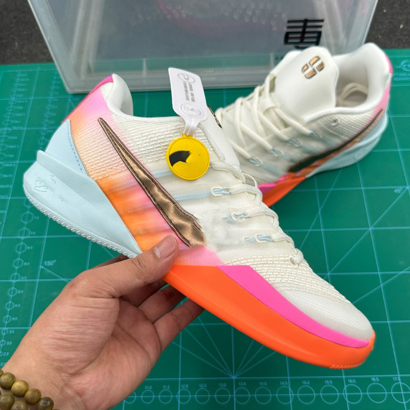 Foreign Trade Sabrina 3 Practical Basketball Shoes Sabrina 3 Generation Anti-Torsion Basketball Shoes Men's Outdoor Sports Training Shoes