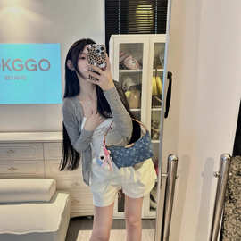 慵懒防晒三件套）垂感十足天丝防晒胸垫吊带背心白色松紧腰休闲短
