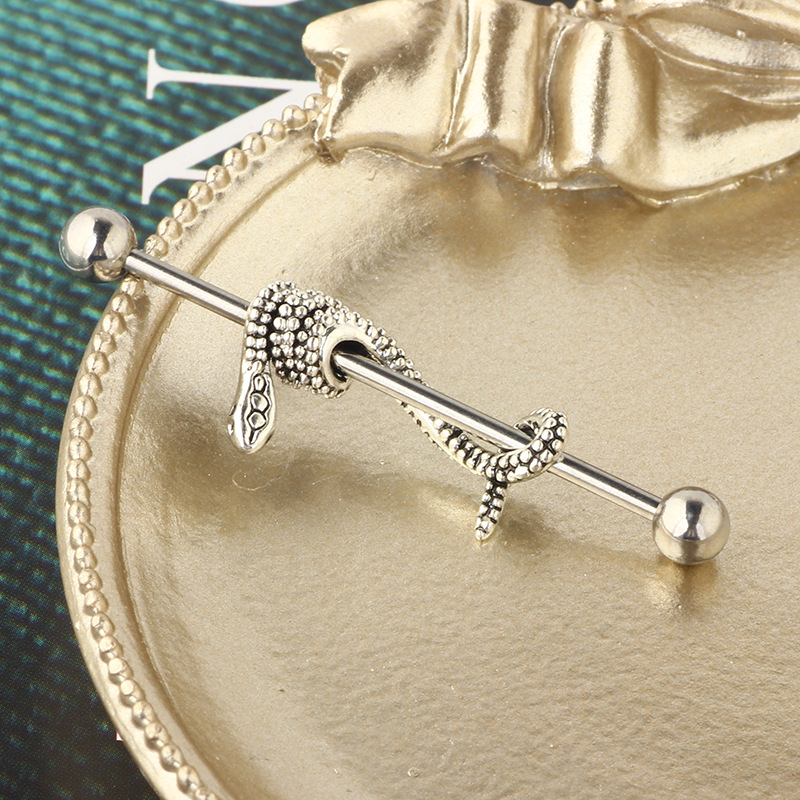 Pointed titanium steel lip stud product view
