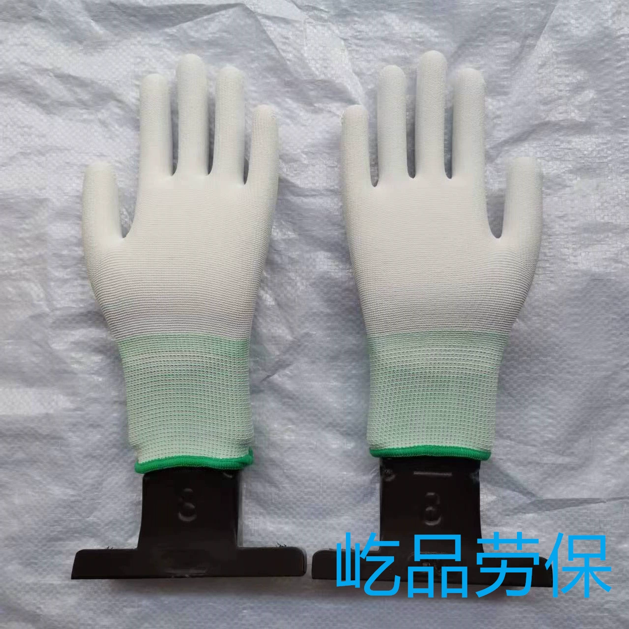 Перчатки для ладони с полиуретановым покрытием Белые окунутые ладони с покрытием для ладони, нейлон с полиуретановым покрытием, 13-контактный полиэстер, нескользящее электронное заводское использование