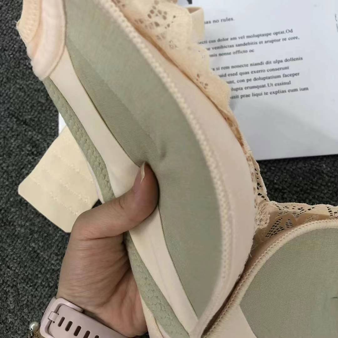 Nuevo sujetador de alta calidad de moda de encaje jacquard transpirable y cómodo ajuste lateral de pecho de tres filas de botones ropa interior para mujeres