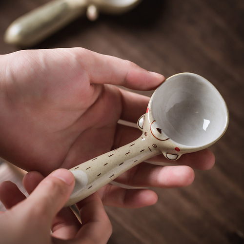 Creative Japanese handmade coarse pottery spoon with short handle, cute animal spoon, ice cream spoon, hippopotamus and bear dipping sauce spoon