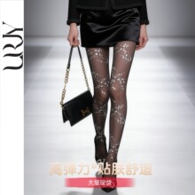 ��������W��z�m���＾��ɫ���������ڽz��Ƭ���Ȱ����L�Bѝ�mŮ