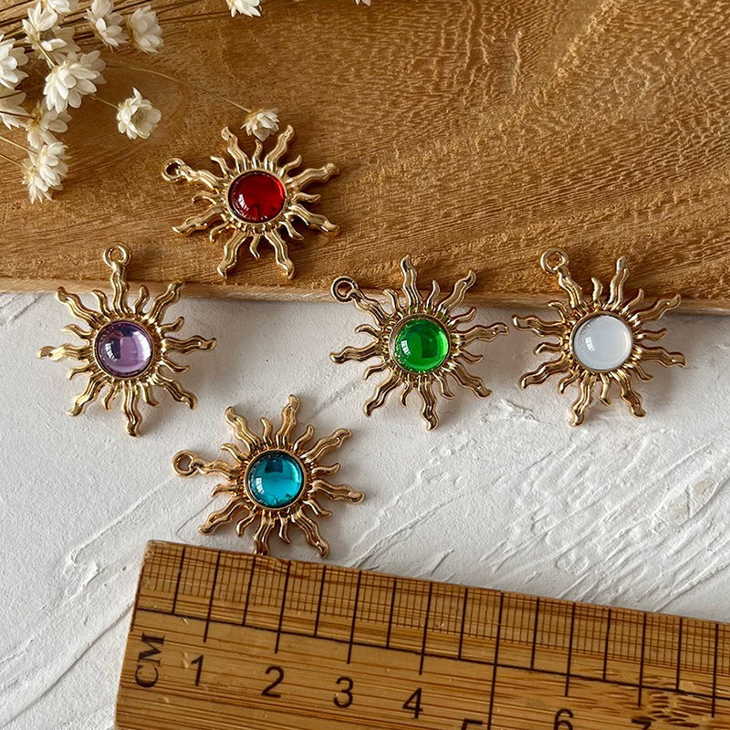 Pendant solar-powered handmade, decorative accessory, DIY, Lolita style