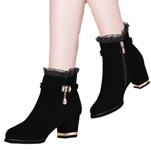 Women's Oversized Shoes for Autumn/Winter 2024, European and American Fashion, Felt Lining with Diamond Embellishment, Lace Edge, Thick Heel, Versatile Trendy Boots, Korean Style