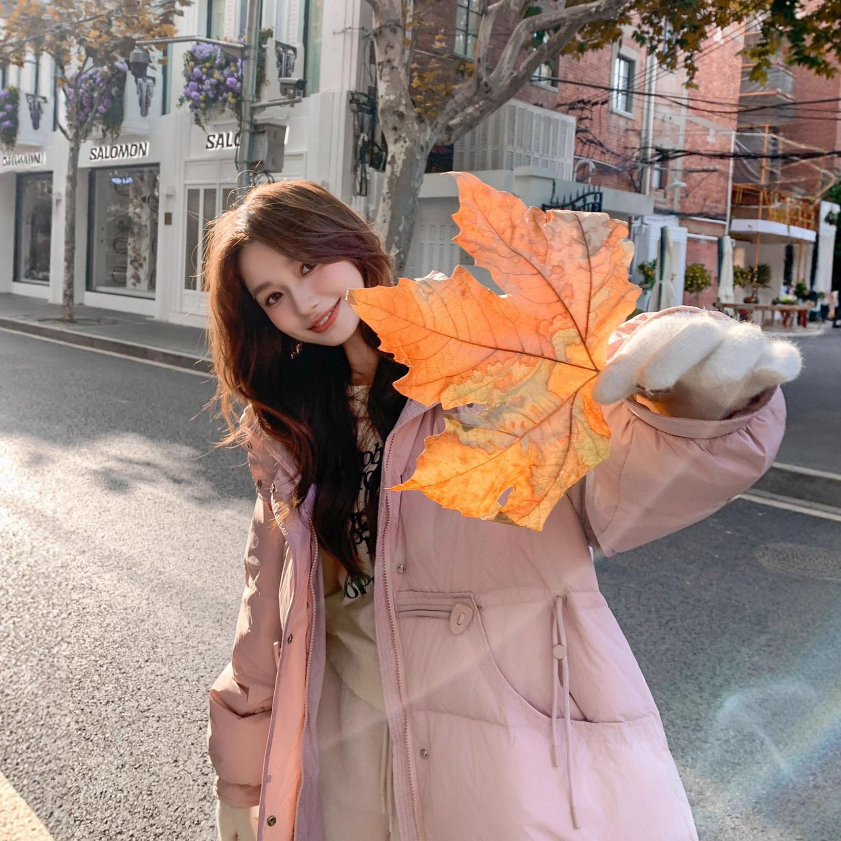 Plus-size down jacket for plus-size women 100kg Oversized loose-fitting hooded thickened mid-length white duck down 250 women's coat