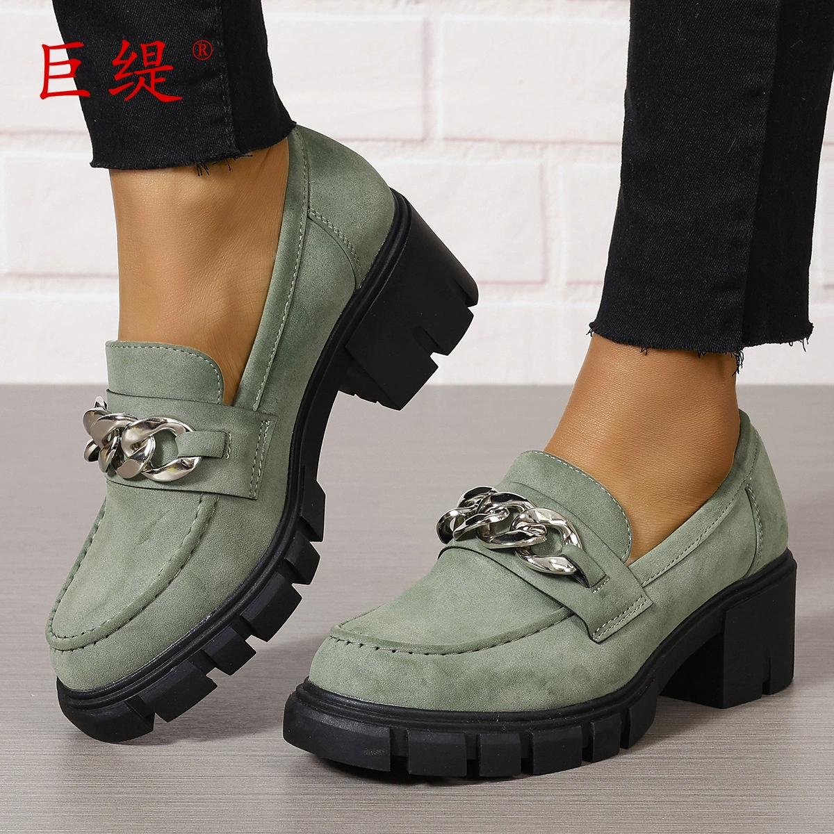 Juti 2024 Весенние Новые Мокасины с цепочками больших размеров для внешней торговли ЖЕЛАЕМ Amazon европейскую и американскую женскую модную обувь