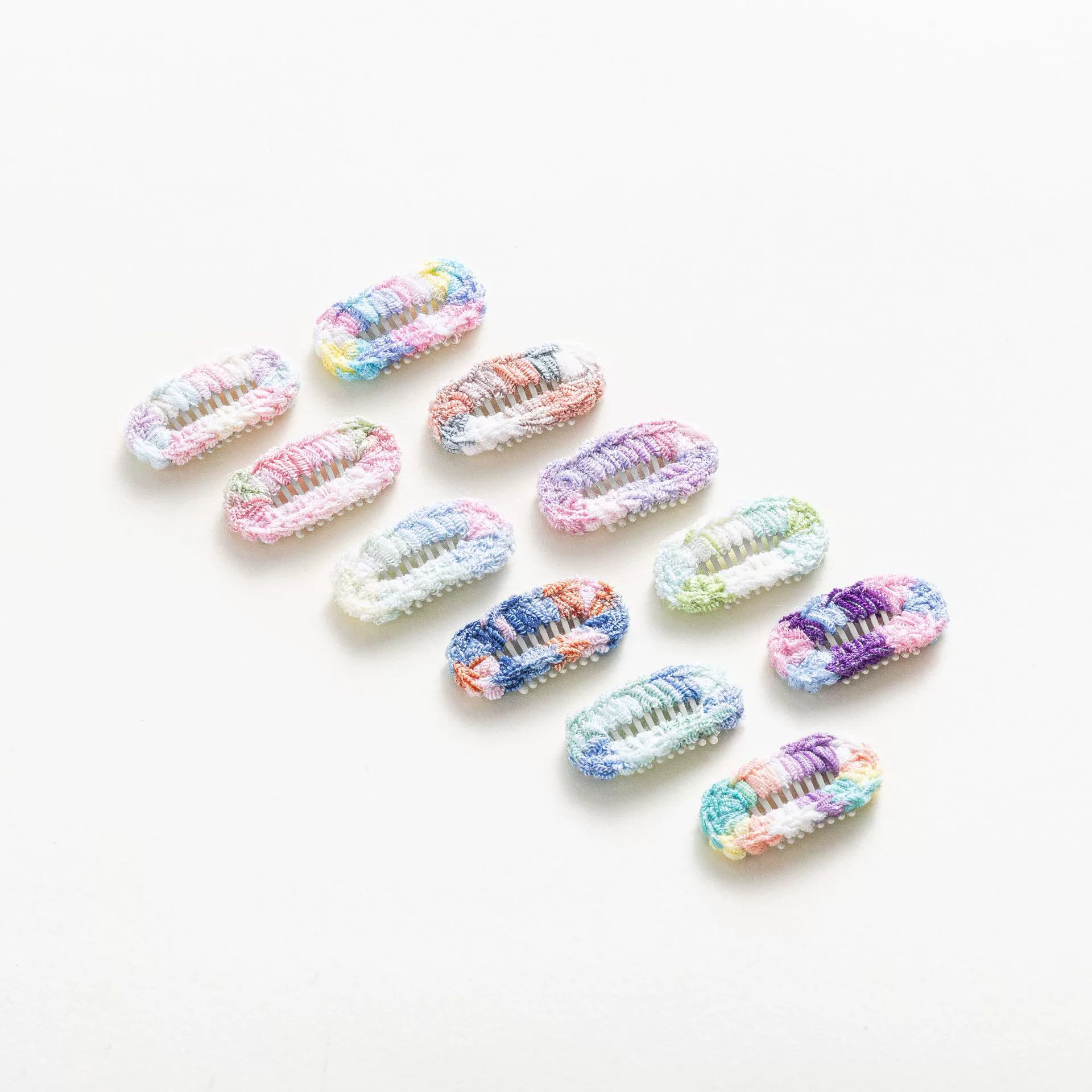 Вязаная крючком заколка для собак из смесовой пряжи «Мечтательная девочка», из нержавеющей стали, моющаяся, зажим для головы/носа