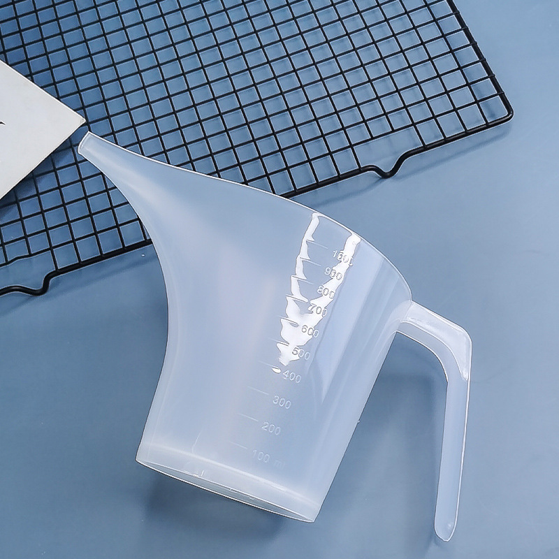 長い口の計量カップのバッターの分配器の焙煎注液の壺の材料の容器は目盛りの尖った口のガイドが付いています。|undefined