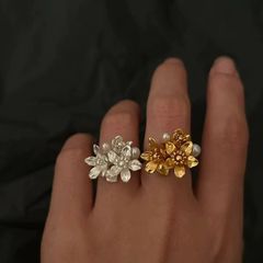 オリジナルデザインのゴールデンフラワーリングニッチコールドスタイルシンプルフラワーリング