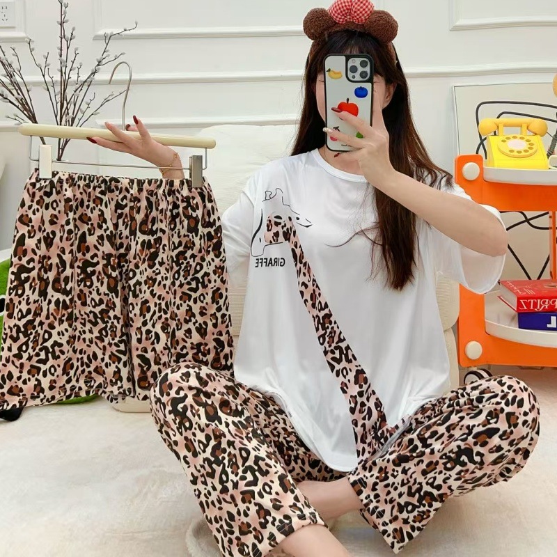 Pijamas de verano transfronterizos pijamas de leche de seda de tres piezas set de dibujos animados comercio exterior ropa para el hogar pantalones de mangas cortas lindos