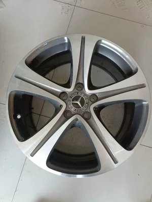 Suitable for Mercedes-Benz: Hub - no-18-e-series-single-wheel-hub