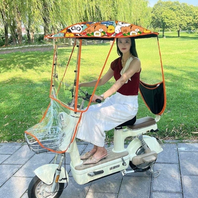 Elektromobil üçün ön şüşə çətiri (günlük): detachable sunshade, thickened fabric, wind - cute-pet-orange-trim-detachable-tailgate-with-large-window-only-suitable-for-small-vehicles-the-car-has-rearview-mirrors-take-a-photo-of-this-model