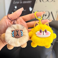 かわいいウサギの毛の小さい石炭のボールの自動車のキーホルダーはシンプルな少女の心のぬいぐるみのかばんを掛けて贈り物を飾ります。