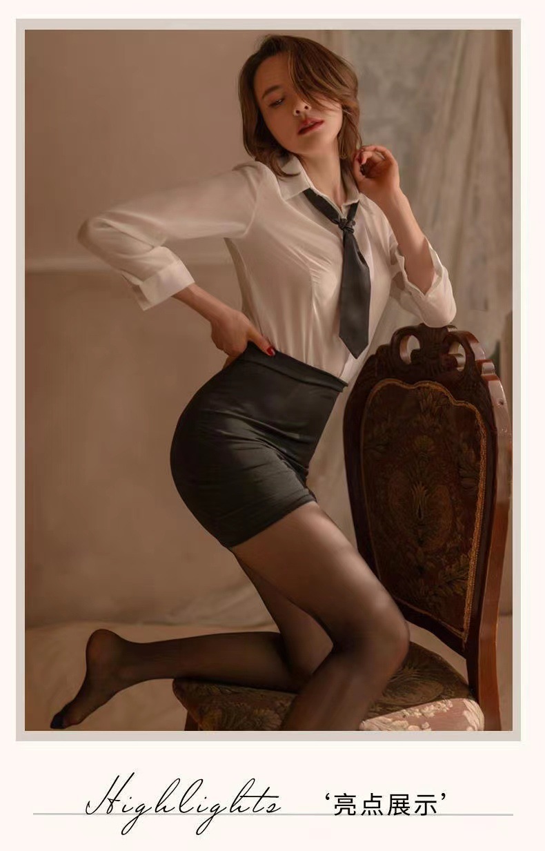 Secretary Role-Play Lingerie Set with Shirt, Bow Tie, Skirt and Thong — detail image 4