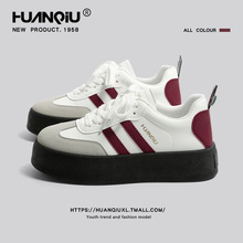 环球厚底酒红德训鞋女2025秋季新款鞋子女爆款苹果鞋运动休闲板鞋