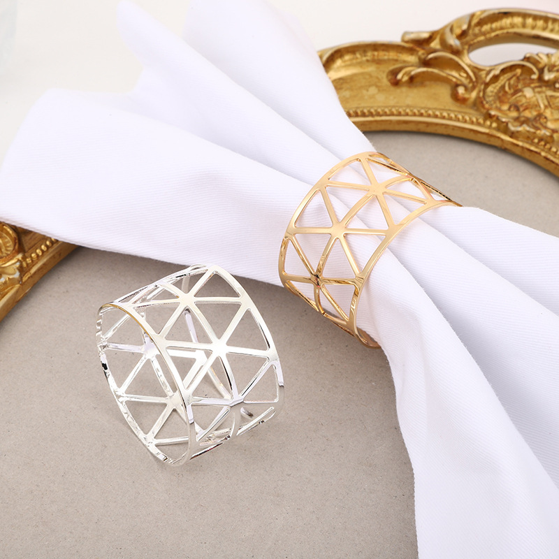 Minimalist Hotel Table Decorative Napkin Clip, Metal Hollowed-Out Napkin Ring, Stylish & Unique Design for Western Dining Plate Decoration