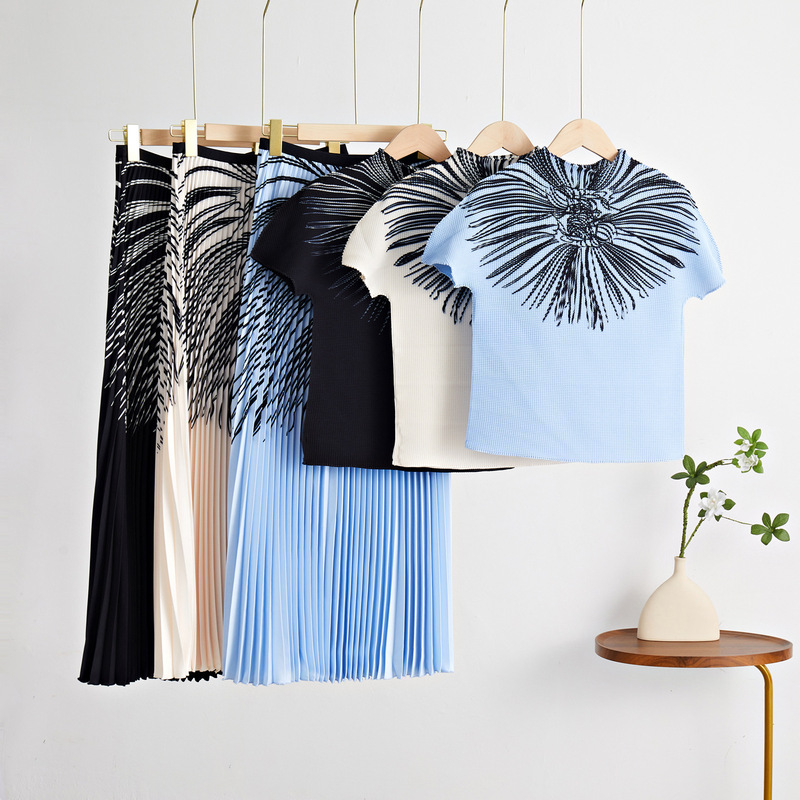 Pleated Skirt Set Miyake 2025 New Pleated Slimming Skirt Elegant Printed High-End Short-Sleeve Top Women's Clothing