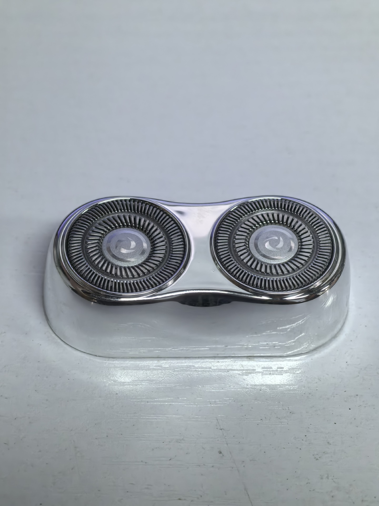 磁気吸着式替刃アクセサリー、電気シェーバー用三重環状アークカッティングメッシュ、在庫あり、シェービング用カッティングメッシュ