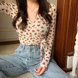 碎花上衣领性感打底女秋装新款时尚内搭修身设计感长袖打底衫